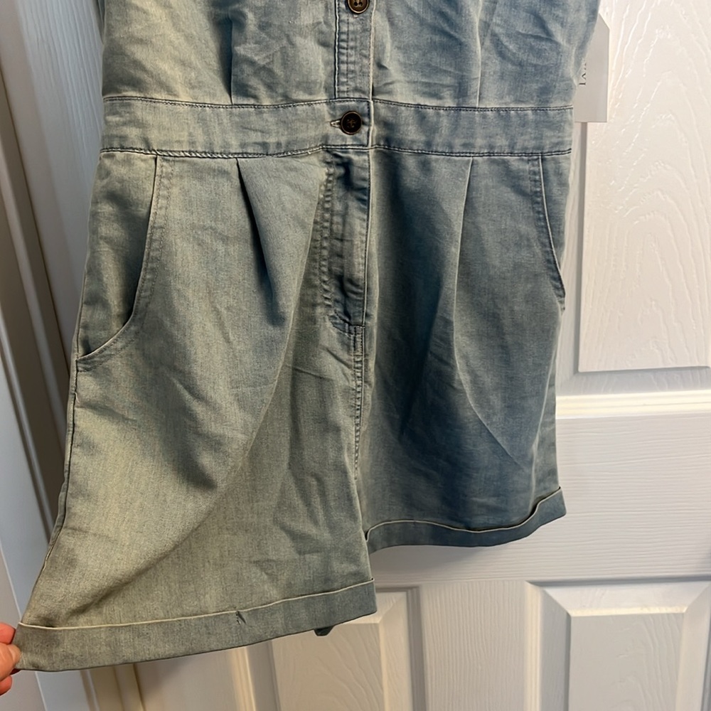 NWT FOREVER 21 denim romper w/pockets - Picture 5 of 9